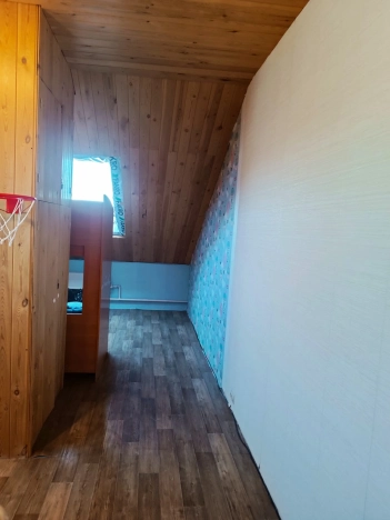 Купить трехкомнатную квартиру на улице Локтинская в Новосибирской области. Вариант № 46354, 18, площадь -  квм, цена 4000000 рублей