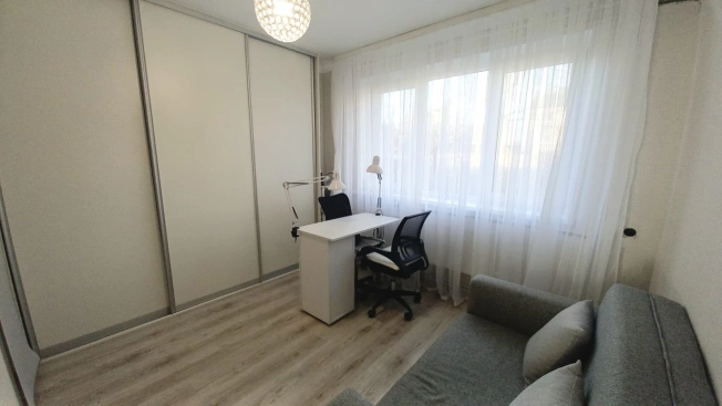 Купить двухкомнатную квартиру на вторичке на улице Центральная в Калининградской области. Вариант № 18480, 6, площадь -  квм, цена 2800000 рублей