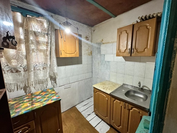 Купить трехкомнатную квартиру на вторичке в Микрорайоне 8-й, Элиста в Элисте. Вариант № 15015, 8, площадь -  квм, цена 4800000 рублей