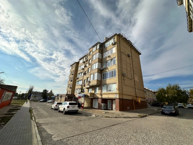 Купить двухкомнатную квартиру в Микрорайоне 2-й, Элиста в Элисте. Вариант № 22092, 10, площадь -  квм, цена 6400000 рублей