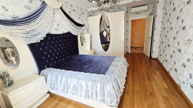 Купить квартиру в Москве. Вариант № 7613711, 12, площадь - квм, цена 53000000 рублей