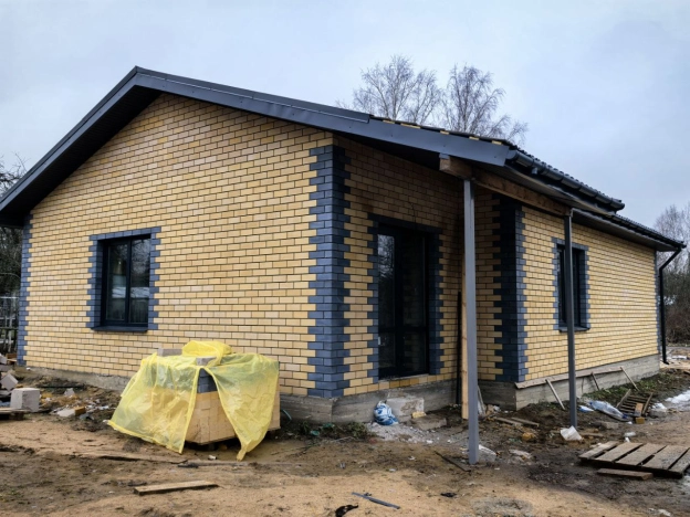 Купить дом на улице Заозёрный переулок в Смоленской области. Вариант № 25574, 3, площадь -  квм, цена 7500000 рублей