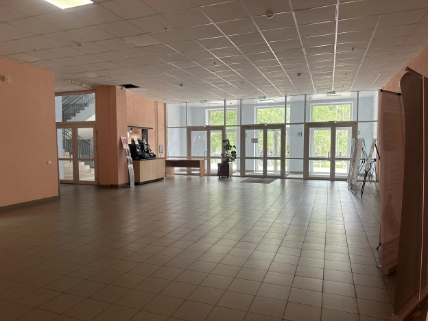 Купить коммерческую недвижимость свободного назначения в Сыктывкаре. Вариант № 10123, 18, площадь -  квм, цена 9984000 рублей