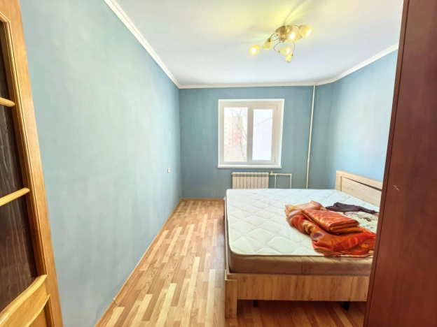 Купить трехкомнатную квартиру на вторичке в Микрорайоне 8-й, Элиста в Элисте. Вариант № 28158, 2, площадь -  квм, цена 6000000 рублей