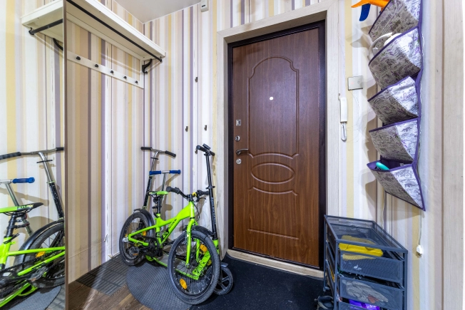 Купить однокомнатную квартиру в районе Приморский в Санкт-Петербурге. Вариант № 7589126, 20, площадь -  квм, цена 7500000 рублей