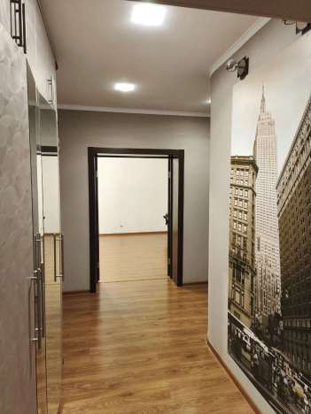 . Вариант № 8490029, 18, площадь - 107.6 квм, цена 15300000 рублей