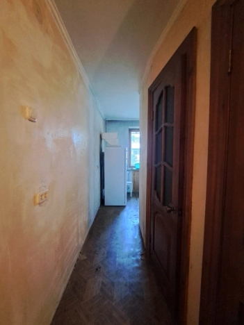 Купить двухкомнатную квартиру в Омске. Вариант № 2151225, 4, площадь -  квм, цена 4000000 рублей