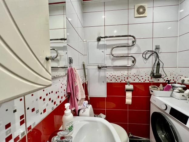 Купить однокомнатную квартиру у метро Бунинская аллея в Подольске. Вариант № 9902741, 5, площадь -  квм, цена 6550000 рублей