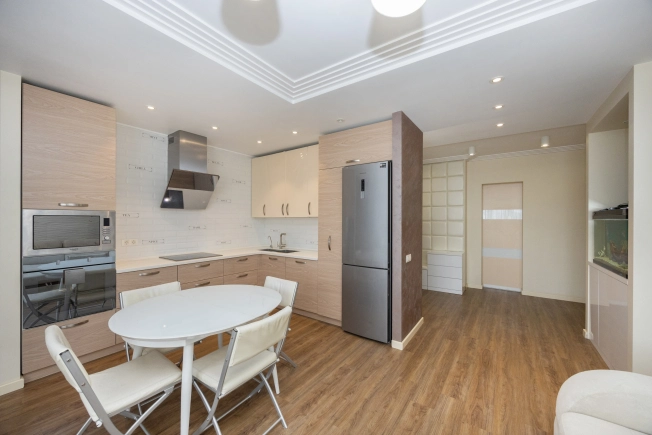 Купить квартиру в Благовещенске. Вариант № 8035879, 3, площадь -  квм, цена 21000000 рублей