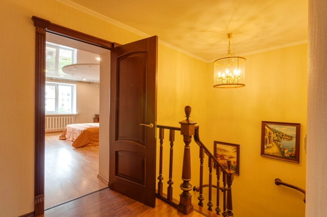 Купить четырехкомнатную квартиру в Вологде. Вариант № 53857, 38, площадь -  квм, цена 16900000 рублей