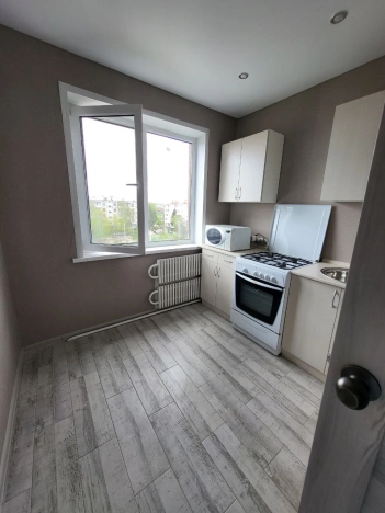 Купить однокомнатную квартиру на улице Дорошенко в Белгородской области. Вариант № 13342, 4, площадь -  квм, цена 2600000 рублей