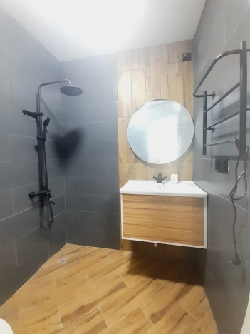 Купить двухкомнатную квартиру на вторичке в Микрорайоне 4-й, Элиста в Элисте. Вариант № 38585, 4, площадь -  квм, цена 4600000 рублей