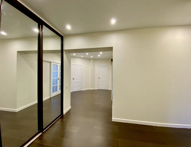 Купить квартиру в Смоленске. Вариант № 9168038, 20, площадь -  квм, цена 19300000 рублей