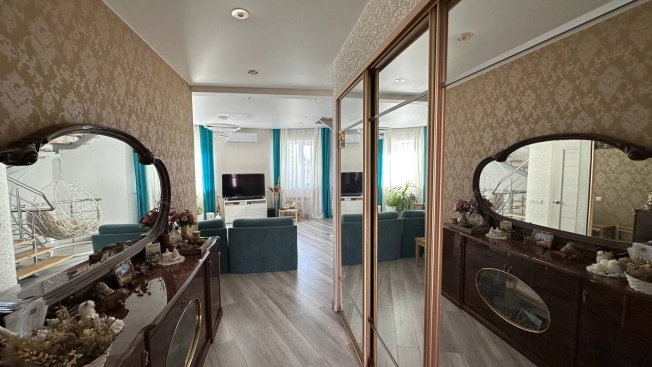 Купить дом в Дзержинске. Вариант № 8187924, 8, площадь -  квм, цена 18800000 рублей