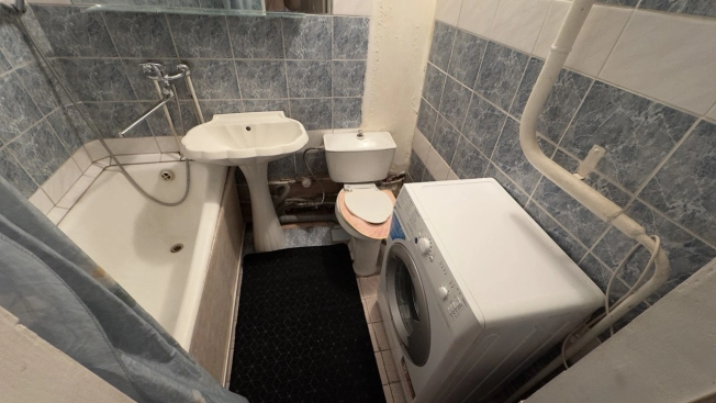 Купить квартиру в Омске. Вариант № 10573161, 14, площадь - квм, цена 3420000 рублей