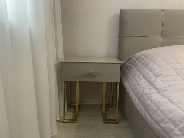 Купить квартиру на вторичке у метро Калужская в Москве. Вариант № 10446844, 4, площадь -  квм, цена 21000000 рублей