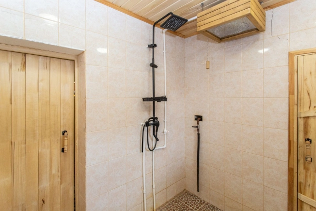 Купить дом на улице Совхозная в Тюменской области. Вариант № 7988233, 14, площадь -  квм, цена 6000000 рублей