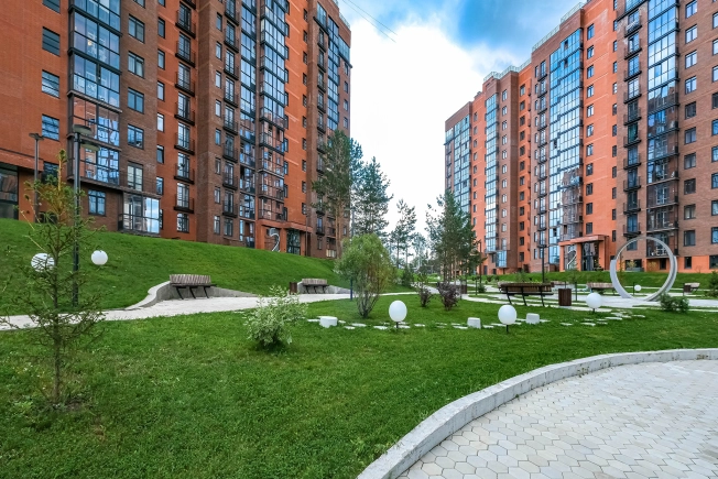 Купить трехкомнатную квартиру в Новосибирской области. Вариант № 8461812, 44, площадь -  квм, цена 15990000 рублей