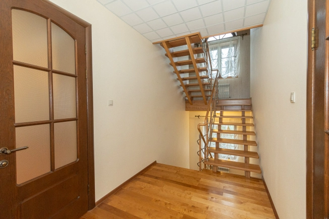 Купить дом на улице Сакко и Ванцетти в Владимире. Вариант № 17107, 41, площадь -  квм, цена 58000000 рублей