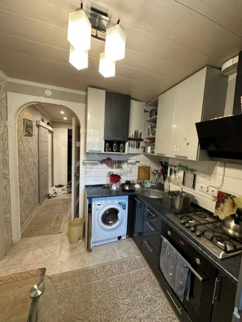 Купить квартиру со свободной планировкой в Москве. Вариант № 7852272, 3, площадь - квм, цена 10150000 рублей