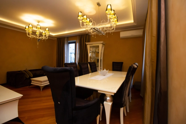 Купить квартиру в Москве. Вариант № 9830837, 1, площадь - квм, цена 65000000 рублей