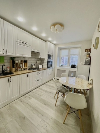 Купить трехкомнатную квартиру на улице проспект Героев Донбасса в Нижнем Новгороде. Вариант № 10669075, 0, площадь - квм, цена 13900000 рублей