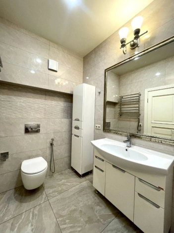 Купить квартиру в Москве. Вариант № 8550124, 17, площадь -  квм, цена 26000000 рублей