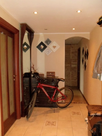 Купить трехкомнатную квартиру на улице Смолячкова в Санкт-Петербурге. Вариант № 10764884, 1, площадь - квм, цена 9000000 рублей