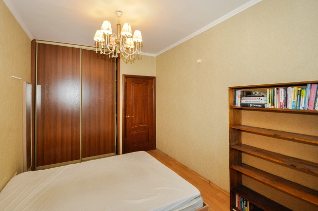 Купить трехкомнатную квартиру на улице Ватутина в Новосибирске. Вариант № 3056008, 9, площадь -  квм, цена 11890000 рублей