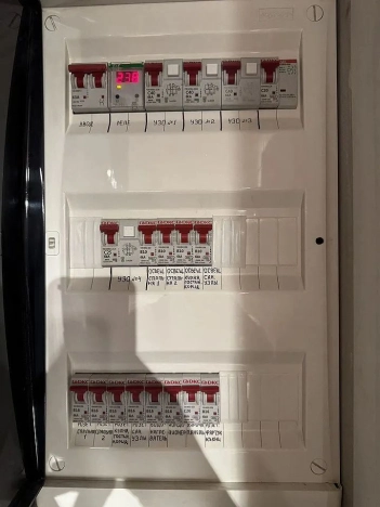 Купить трехкомнатную квартиру в районе Октябрьский в Улан-Удэ. Вариант № 8805061, 9, площадь - квм, цена 12500000 рублей