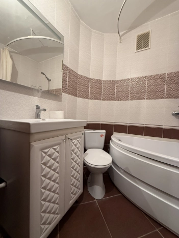 Купить однокомнатную квартиру в Микрорайоне 11-й в Белгороде. Вариант № 7610504, 5, площадь -  квм, цена 4300000 рублей