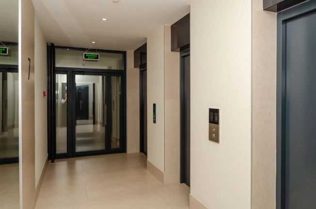 Купить однокомнатную квартиру в ЦАО в Новосибирске. Вариант № 8152765, 43, площадь -  квм, цена 13500000 рублей