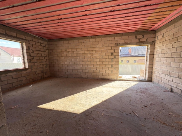 Купить дом в Элисте. Вариант № 7800550, 8, площадь -  квм, цена 6200000 рублей