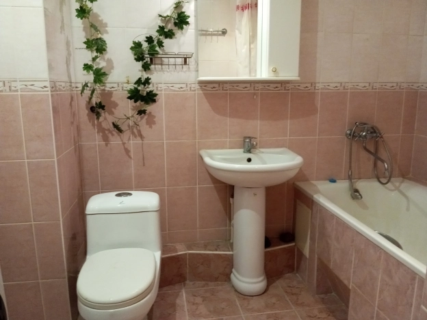 Купить трехкомнатную квартиру на улице Новороссийское шоссе в Краснодарском крае. Вариант № 24293, 15, площадь -  квм, цена 5900000 рублей