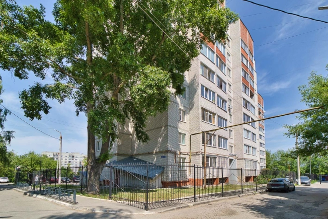 Купить квартиру на вторичке в районе Октябрьский в Владимире. Вариант № 2324, 1, площадь -  квм, цена 9100000 рублей