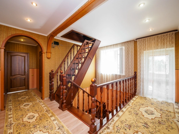 Купить дом в Микрорайоне Порт-Артур в Омске. Вариант № 2580432, 33, площадь -  квм, цена 20000000 рублей