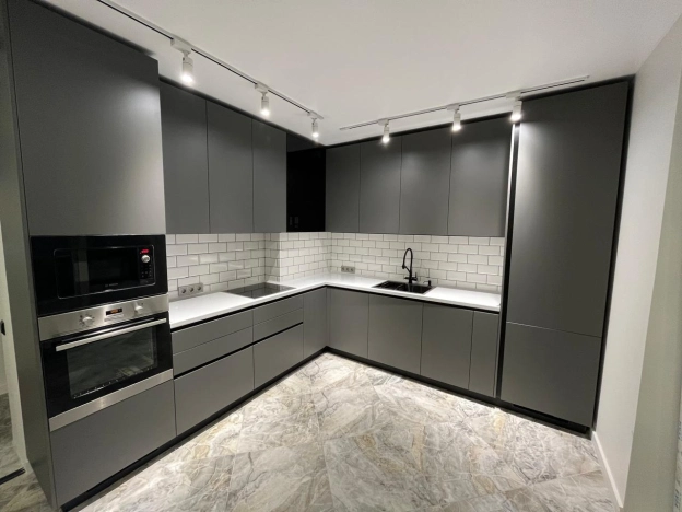 Купить трехкомнатную квартиру в районе Калининский в Новосибирске. Вариант № 4885111, 0, площадь -  квм, цена 11990000 рублей