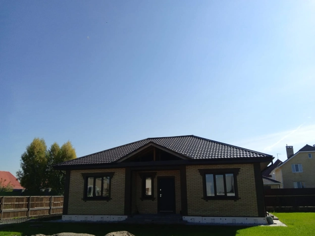 Купить дом в районе Калининский в Новосибирске. Вариант № 33327, 8, площадь -  квм, цена 10800000 рублей