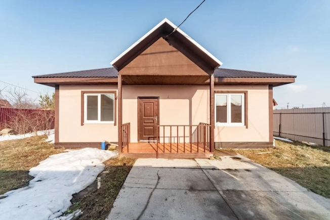 Купить дом в Санкт-Петербурге. Вариант № 5047, 3, площадь -  квм, цена 6600000 рублей