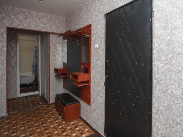 Купить квартиру на улице Коминтерна в Новосибирске. Вариант № 7856083, 9, площадь -  квм, цена 4700000 рублей