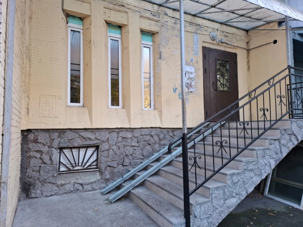 Купить коммерческую недвижимость свободного назначения в Санкт-Петербурге. Вариант № 9084962, 10, площадь -  квм, цена 5000000 рублей