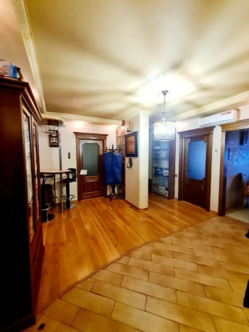 Купить квартиру в Москве. Вариант № 8535303, 3, площадь -  квм, цена 40000000 рублей