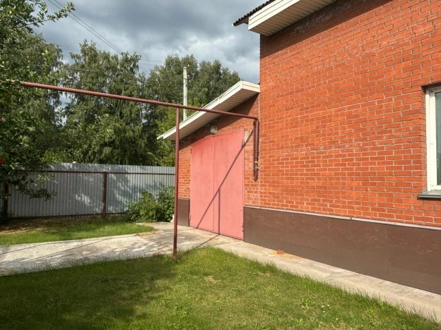 Купить дом на улице Благодарная в Бердске. Вариант № 8351401, 15, площадь -  квм, цена 15000000 рублей