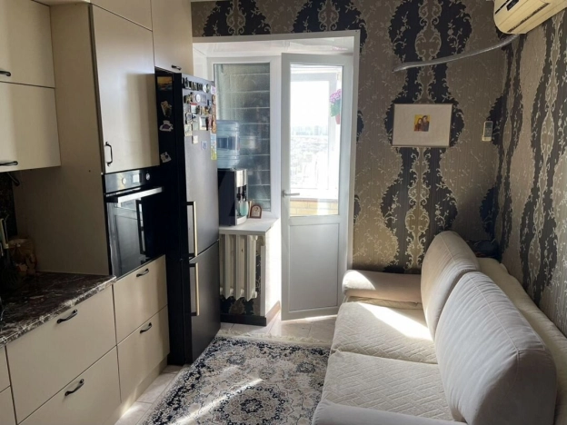 Купить однокомнатную квартиру в Ростовской области. Вариант № 9825482, 3, площадь -  квм, цена 6900000 рублей