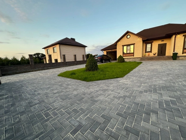 Купить дом в Белгороде. Вариант № 4019, 4, площадь -  квм, цена 13100000 рублей