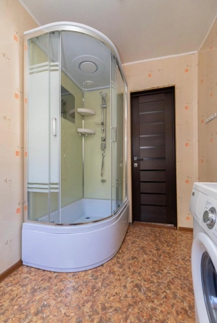 Купить дом в Омске. Вариант № 5779, 46, площадь -  квм, цена 9360000 рублей