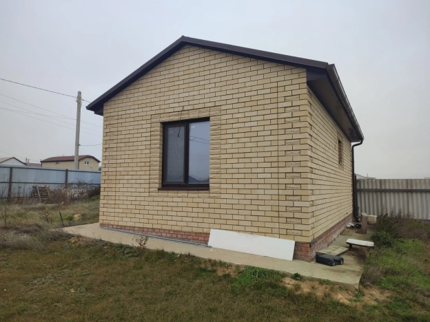 Купить дом в районе Юго-Западный в Элисте. Вариант № 48466, 4, площадь -  квм, цена 3100000 рублей