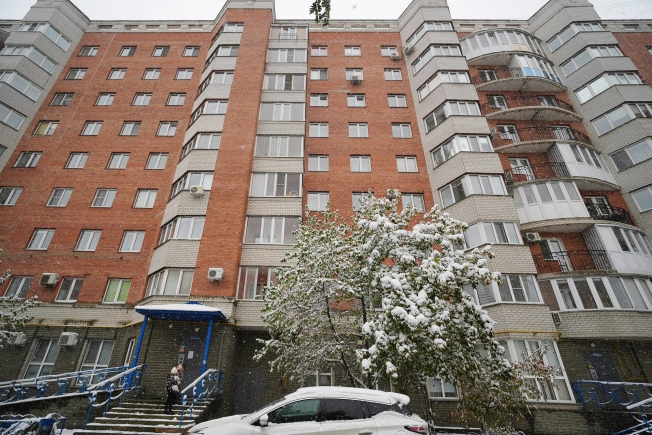 Купить двухкомнатную квартиру на улице 70 лет Октября в Омске. Вариант № 37484, 21, площадь -  квм, цена 9150000 рублей