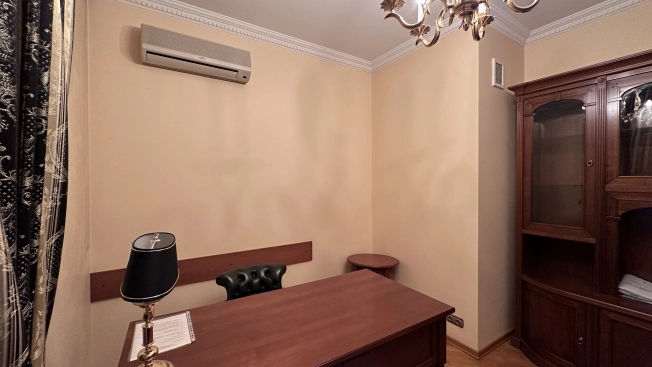 Купить квартиру в Москве. Вариант № 10619257, 11, площадь -  квм, цена 110000000 рублей