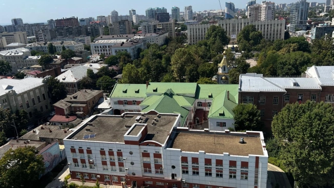 Купить квартиру на улице Коммунаров в Краснодаре. Вариант № 2676410, 35, площадь -  квм, цена 14500000 рублей